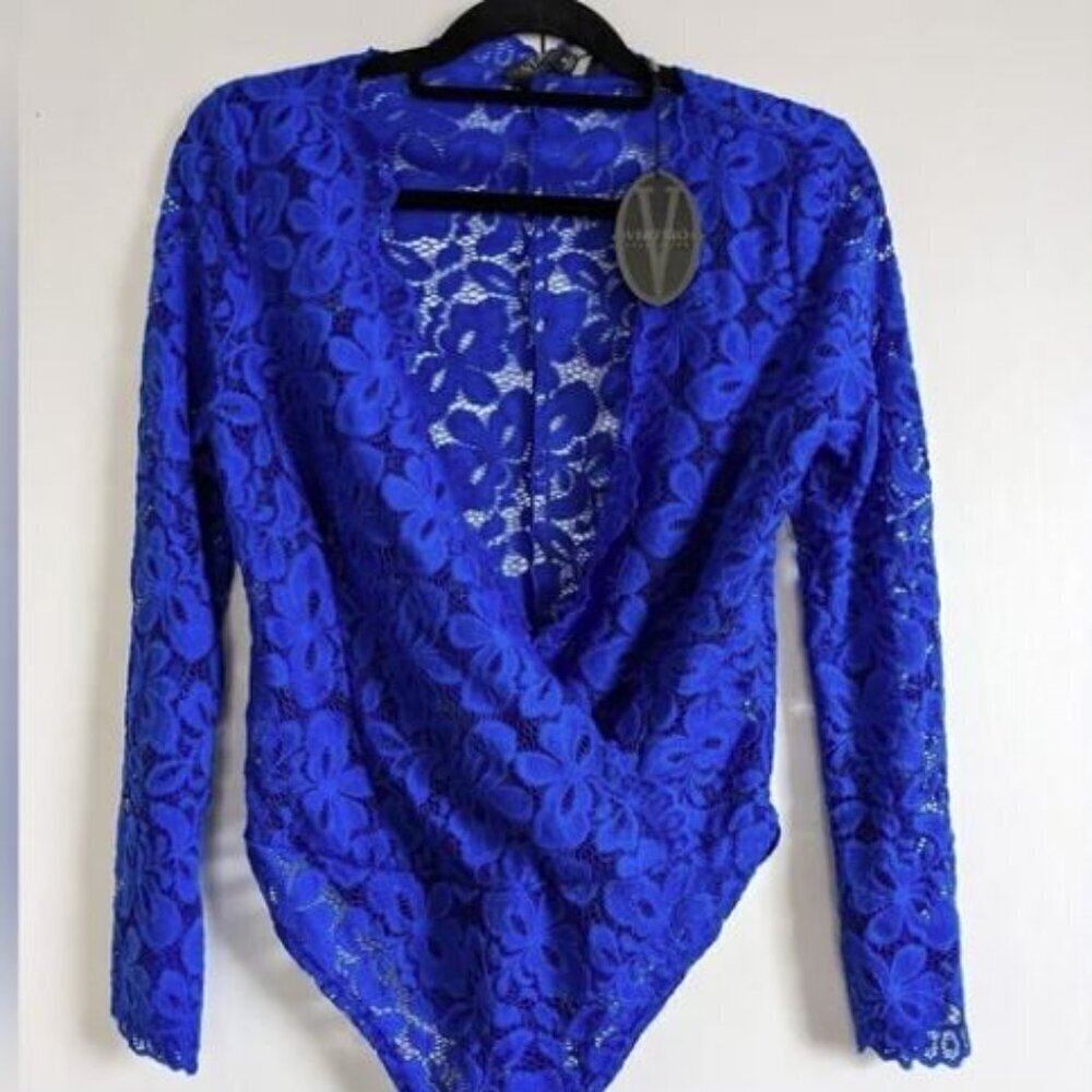 Vertigo Floral Lace‎ Bell Sleeve Bodysuit Size M New